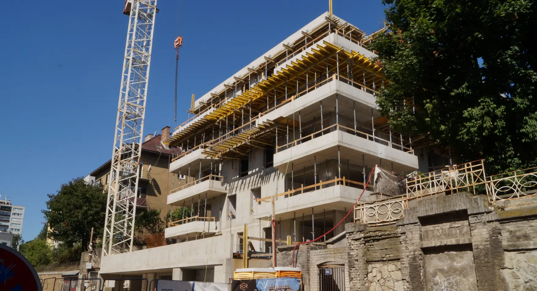 Rezince Pod Hřebenkou – CC REAL Lucemburská